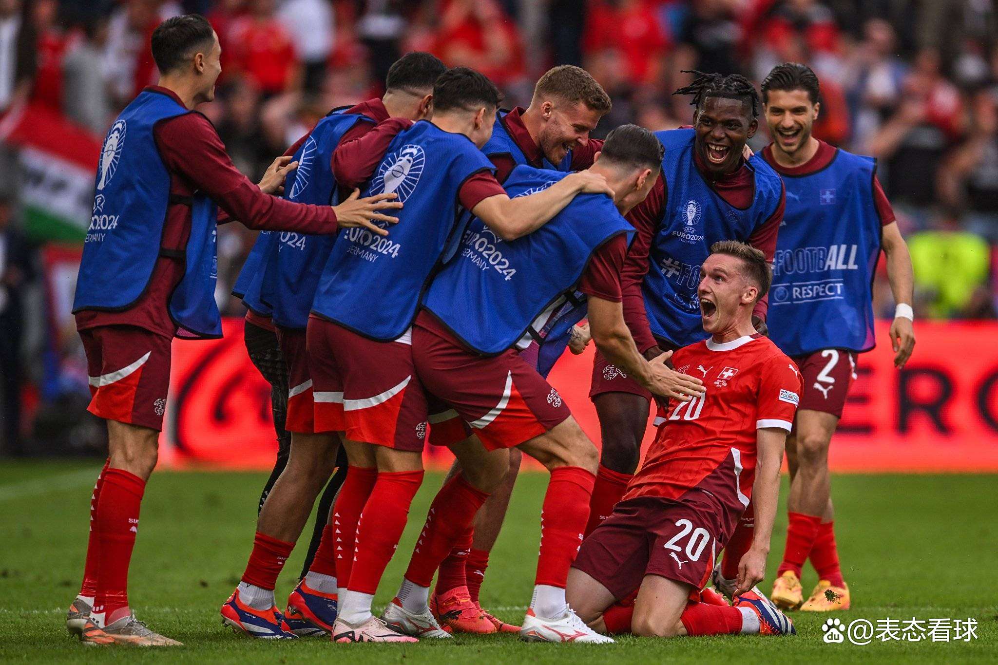 比利时完胜那不勒斯，孙兴慜统治全场