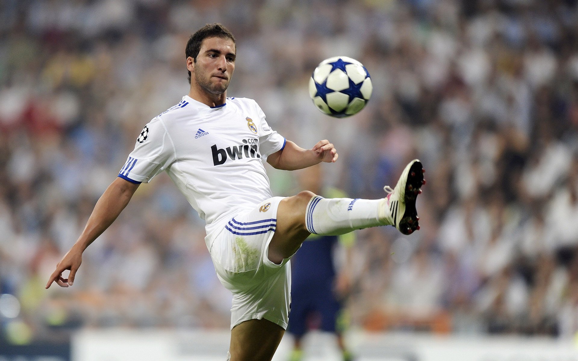 绝杀与点燃,当葡萄牙足球的利刃遇见梁靖崑的乒乓火焰